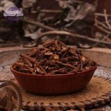 “Rễ Bồ Công Anh trong bát gỗ mộc mạc, thảo mộc tự nhiên”
