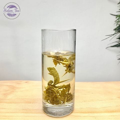 “Trà Tiểu Long Châu Hoa Lài ngâm nở đều, lưu giữ hương vị thiên nhiên”