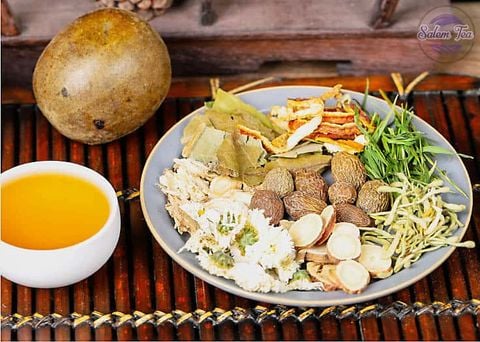 tra-hoa-cuc-duoi-uoi-2
