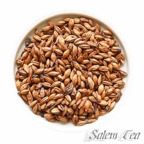 Cận cảnh hạt lúa mạch rang Nhật Bản, nguyên liệu tự nhiên không chất bảo quản.