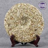 Bánh trà nguyên bản Trà Phổ Nhĩ Bạch Trà Xuân nhìn từ phía sau