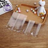 “Túi trắng trong đựng bánh handmade và kẹo nhỏ, trong suốt và thẩm mỹ”