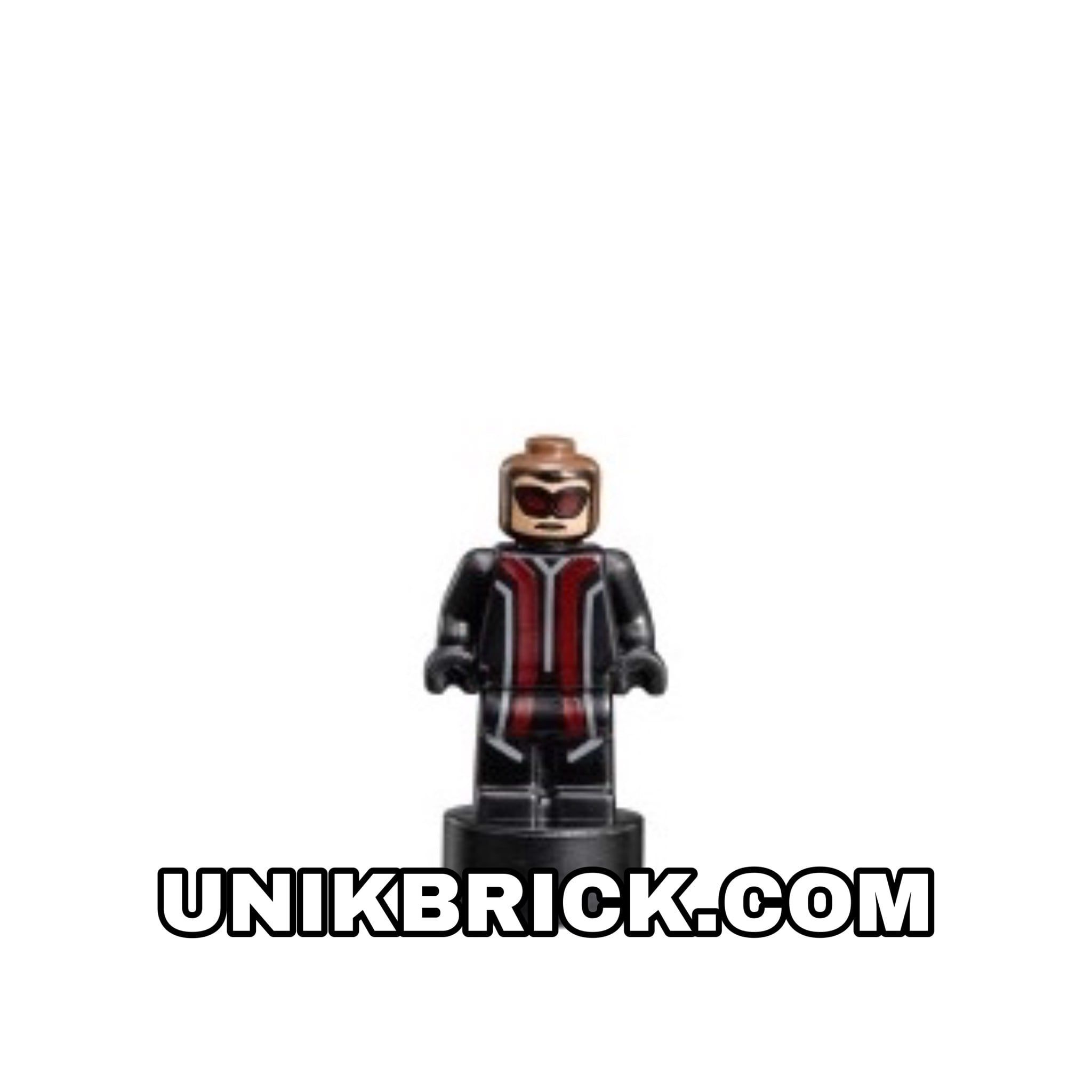 [ORDER ITEMS] LEGO Hawkeye Statuette