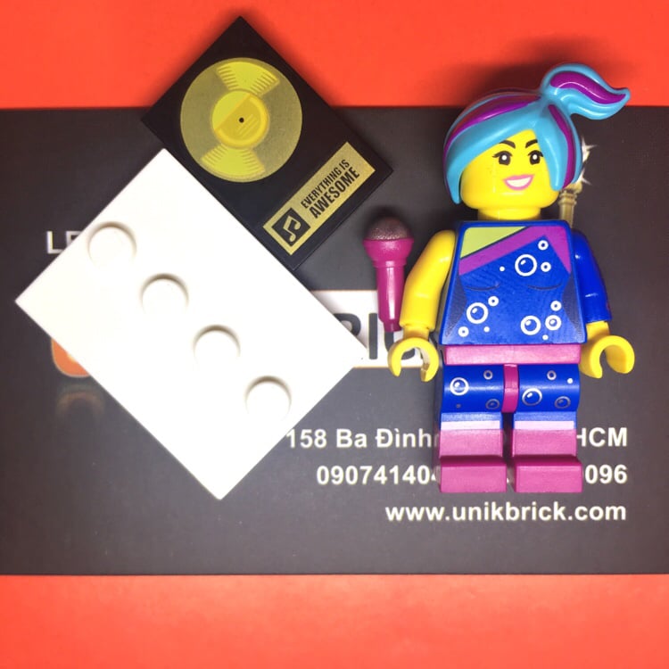 Flashback lucy cheap lego movie 2
