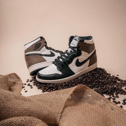 Giày Nike Air Jordan 1 Retro High – Dark Mocha – 555088-105