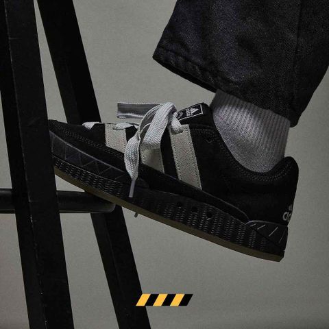 giay-adidas-adimatic-core-black-hq6900