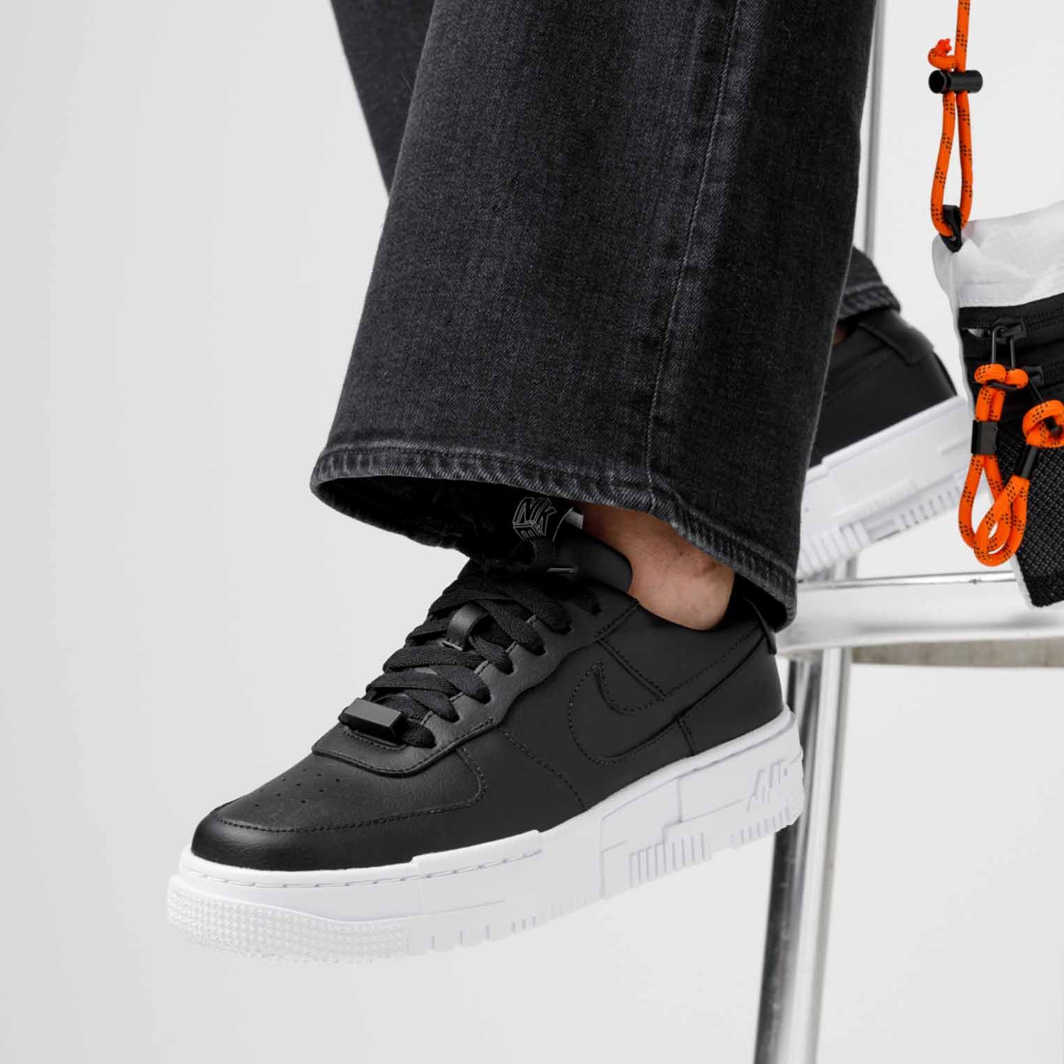 giay-nike-air-force-1-pixel-black-w-ck6649-001