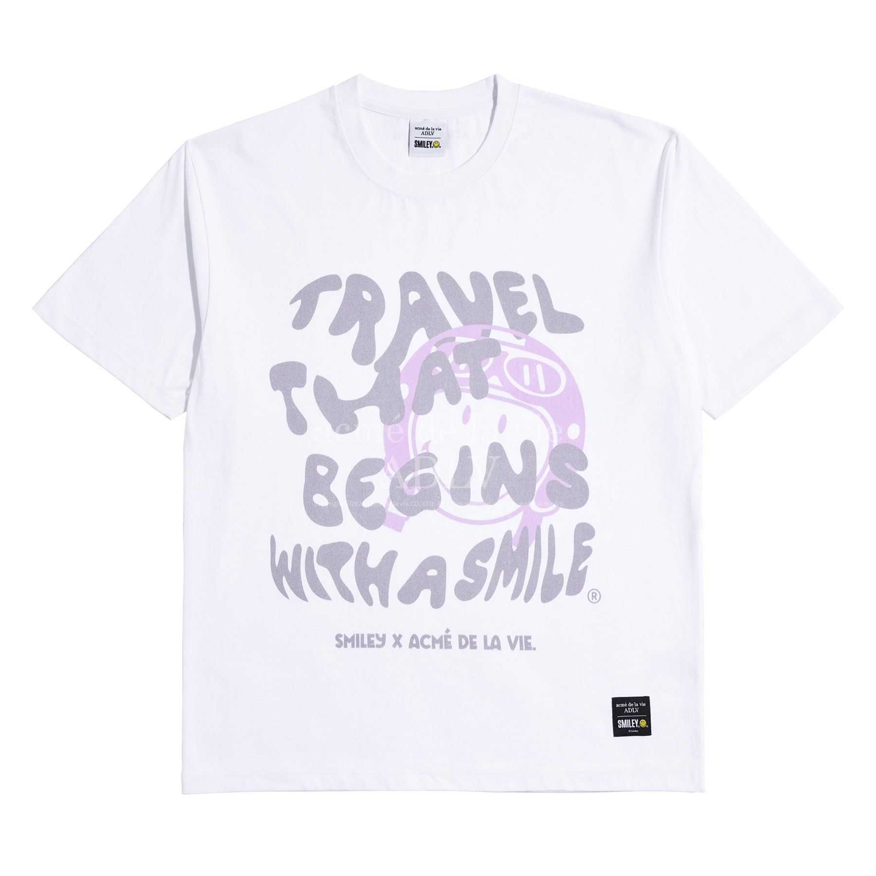 関税込★ACME DE LA VIE X Smiley★TRAVEL THAT BEGINS T-SHIRT Áo thun - Acmé de la vie X Smiley® - TRAVEL THAT BEGINS