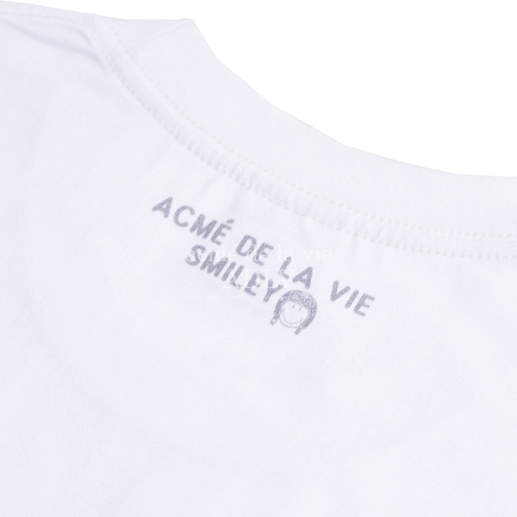 Áo thun - Acmé de la vie X Smiley® - TRAVEL THAT BEGINS SHORT SLEEVE  T-SHIRT WHITE