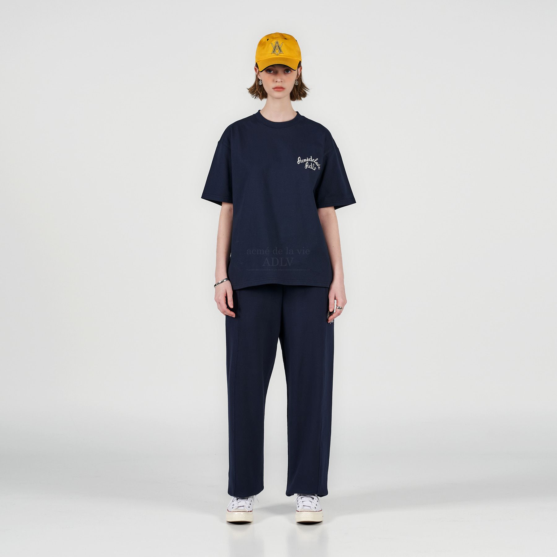  Áo thun - Acmé de la vie - SCRIPT LOGO EMBROIDERY SHORT SLEEVE T-SHIRT NAVY 