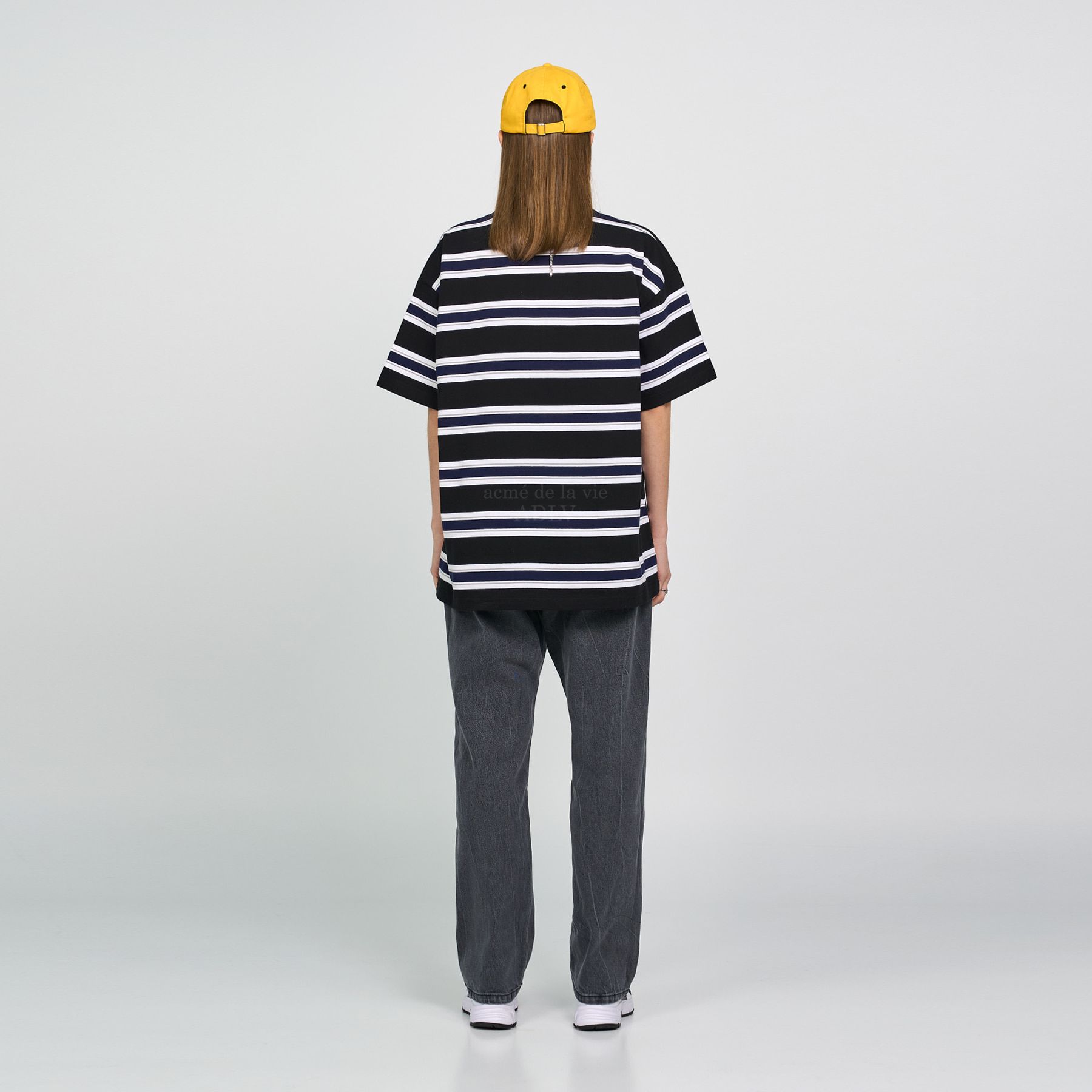  Áo thun - Acmé de la vie - SCRIPT LOGO STRIPE SHORT SLEEVE T-SHIRT BLACK 