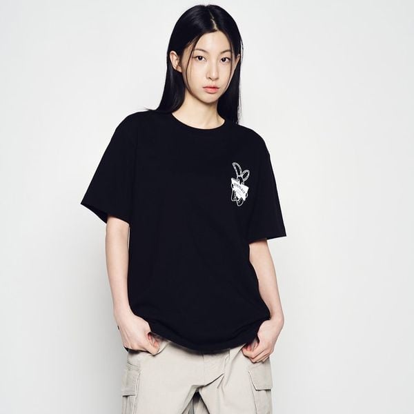 Áo thun ADLV - Acmé de la vie Newspaper Rabbit Short Sleeve T-shirt Black