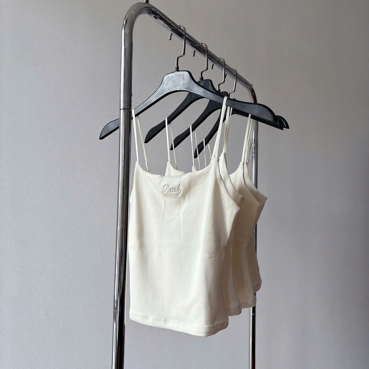  Áo hai Dây Badblood [Nữ] - Beyond Soft Cami White - w-tnk24-067 