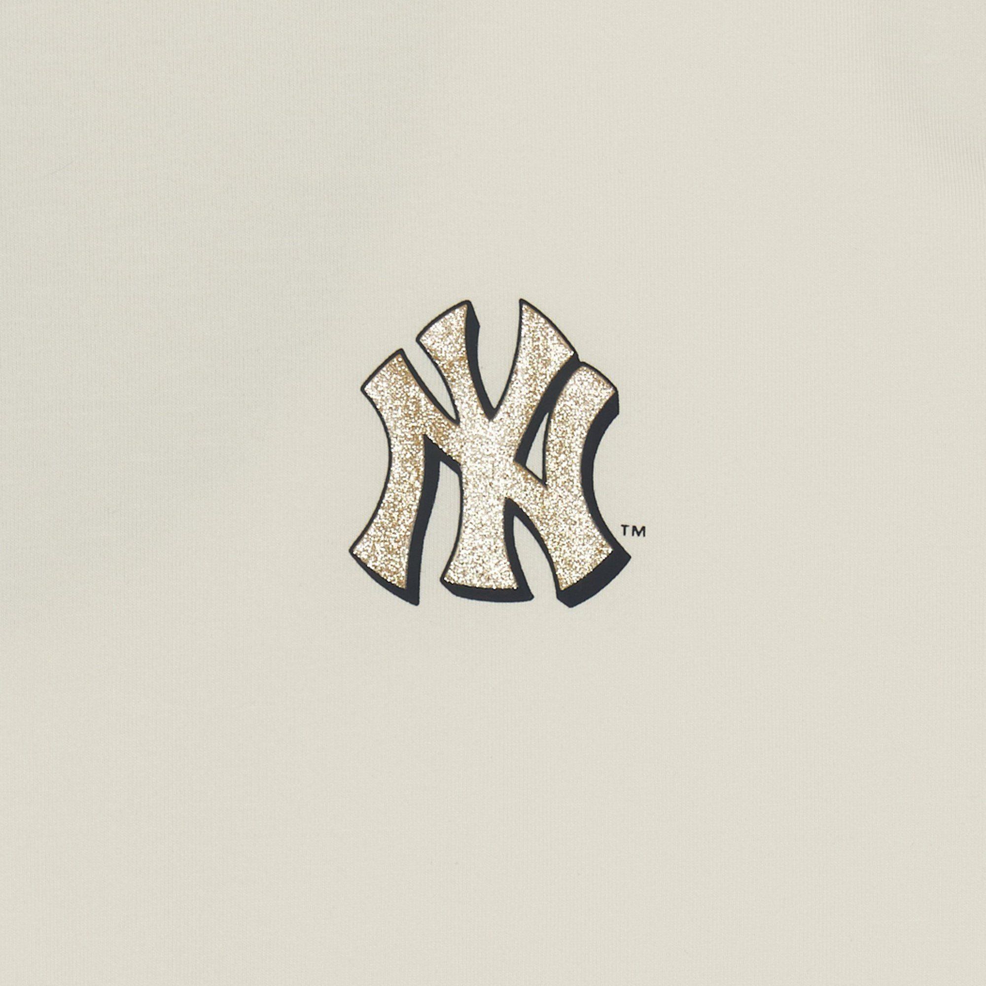  Áo thun MLB - NEW YEAR SNAKE CARTOON GRAPHIC OVERFIT NEW YORK YANKEES CREAM - 3ATSQ0251-50CRS 
