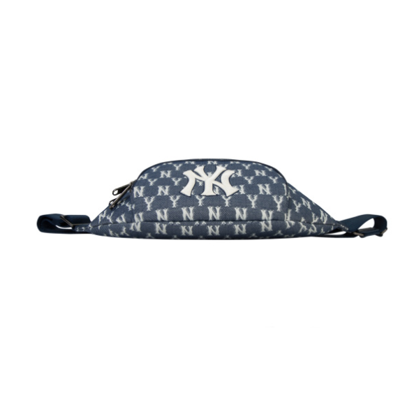  TÚI ĐEO CHÉO JACQUARD MONOGRAM HIP SACK NEW YORK YANKEES 