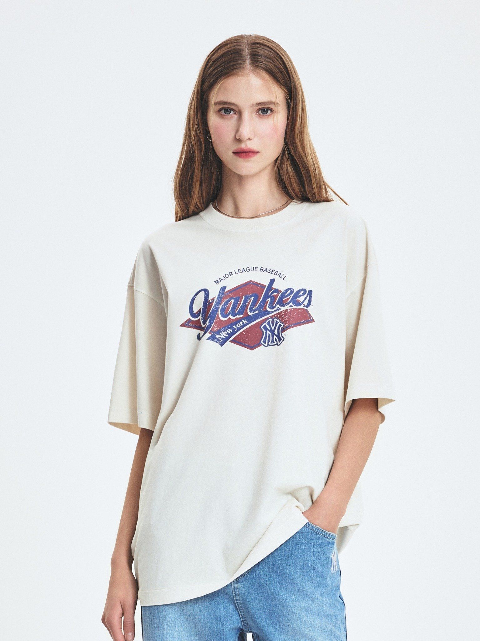 Áo thun MLB Vintage Washing Graphic Overfit NY Yankees