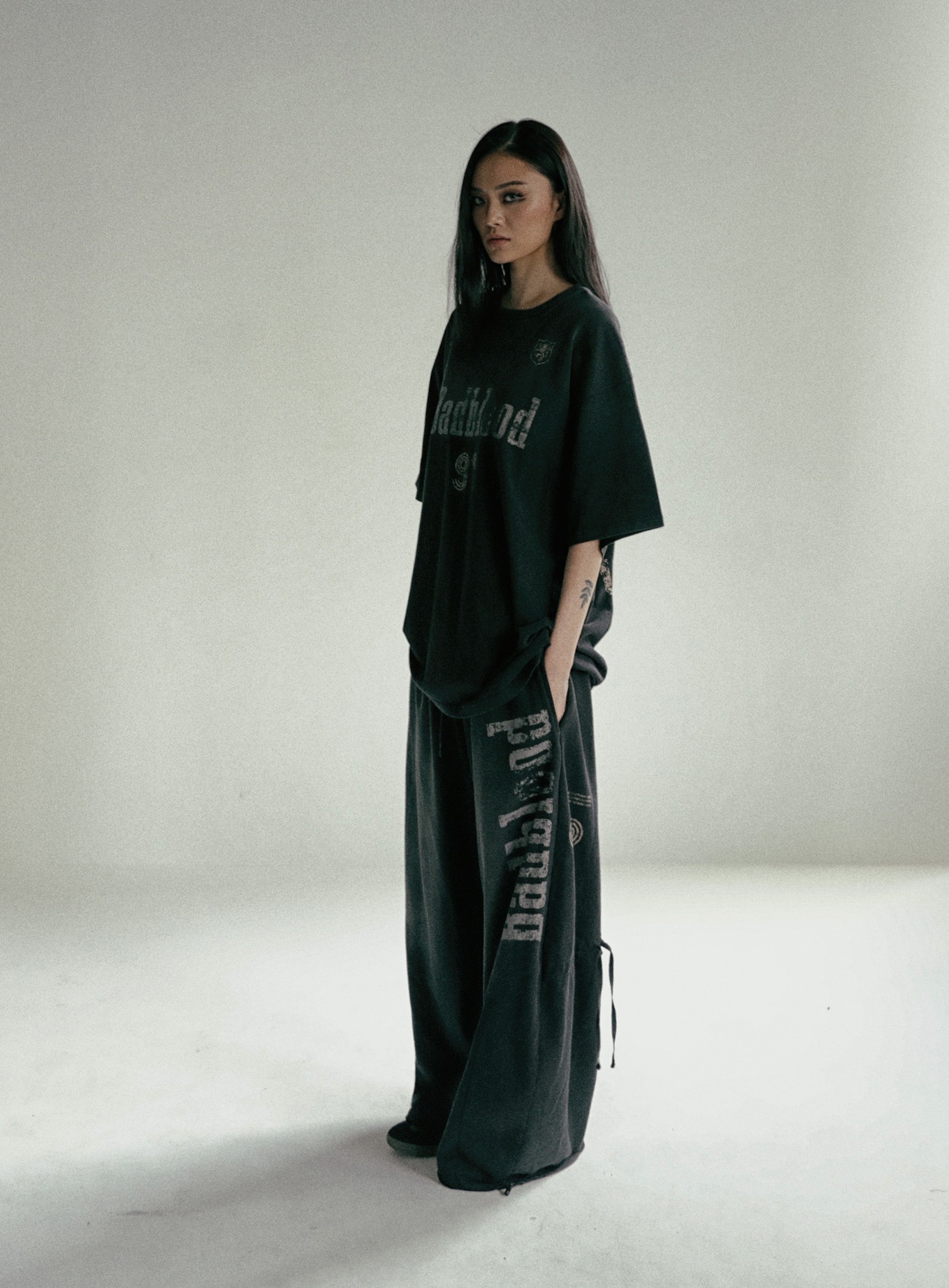◆24AW BADBLOOD Sun Faded2 1/2 Tshirt/2色◆ Áo Thun Badblood - Sun Faded 2 1/2 T-shirt Black - w-tee24