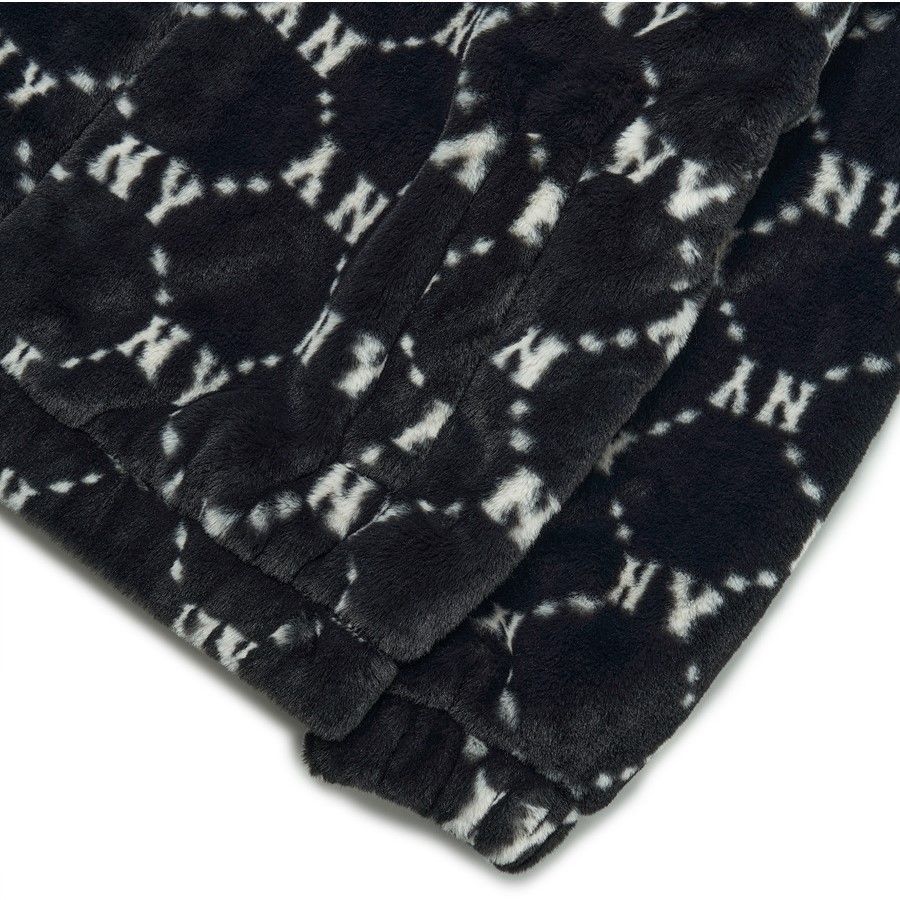  Áo Khoác Lông MLB - Dia Monogram All Over Hooded Eco Fur Jumper New York Yankees - 3AFDM0226-50BKS 