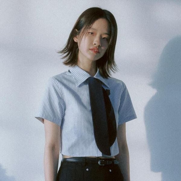  Áo Sơ Mi RMTCRW [ROMANTIC CROWN] - [Nữ] TIE CROP HALF SHIRT SKY BLUE 