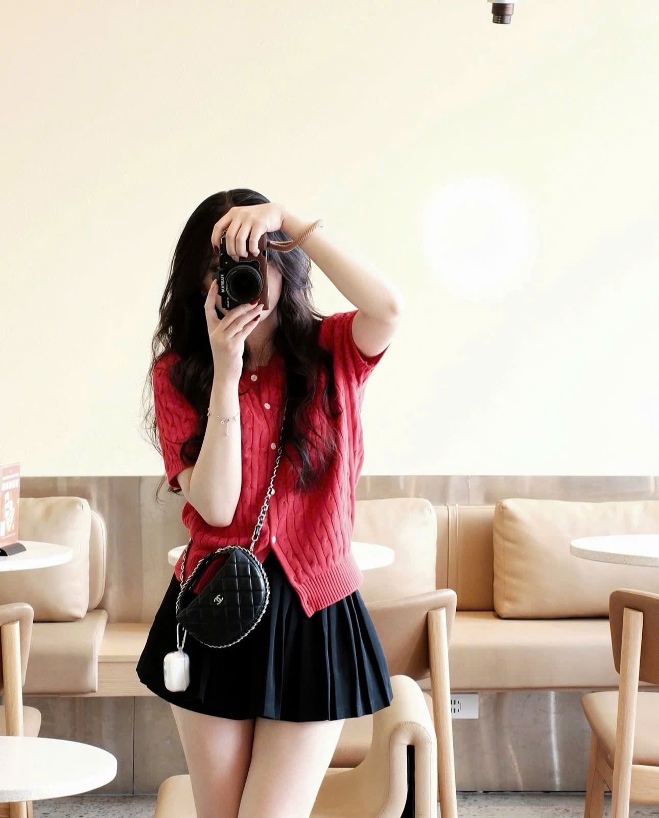  Áo Thun Len WHOAU [Nữ] - Steve R-neck Short Sleeve Cardigan Red - WHCKF2401F 