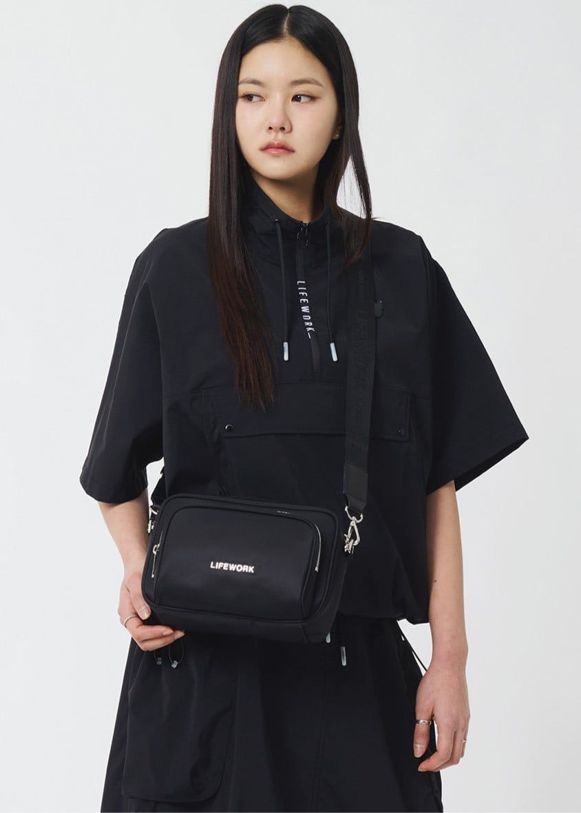  Túi Đeo Chéo Life Work - Metal Logo Camera Bag - LW255BG408 