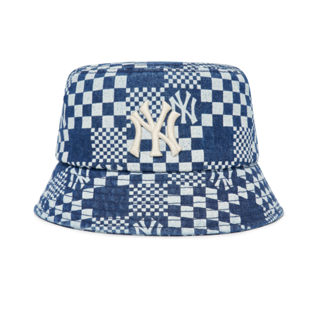 47 Brand MLB NY Yankees baseball cap in white with black pinstripes ASOS #36 47 Brand MLB NY Yankees baseball cap in white with black pinstripes ASOS