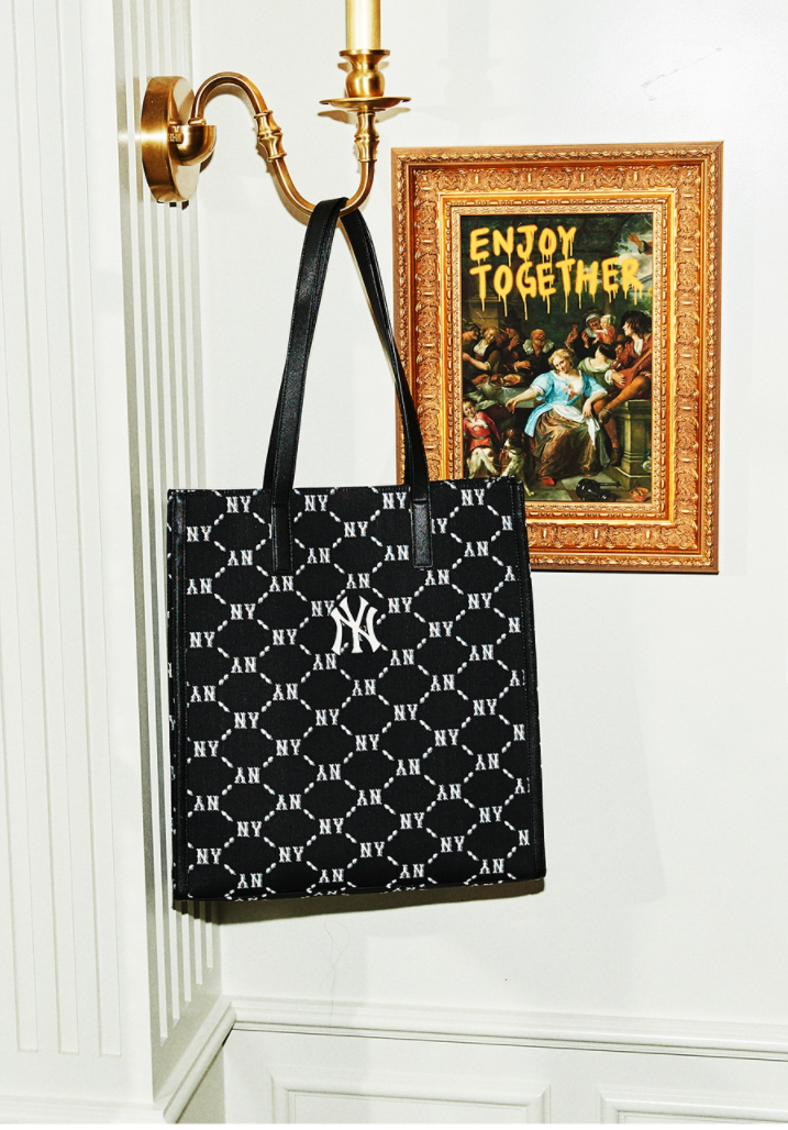 Túi MLB Korea - MONOGRAM DIAMOND JACQUARD TOTE BAG NEW YORK