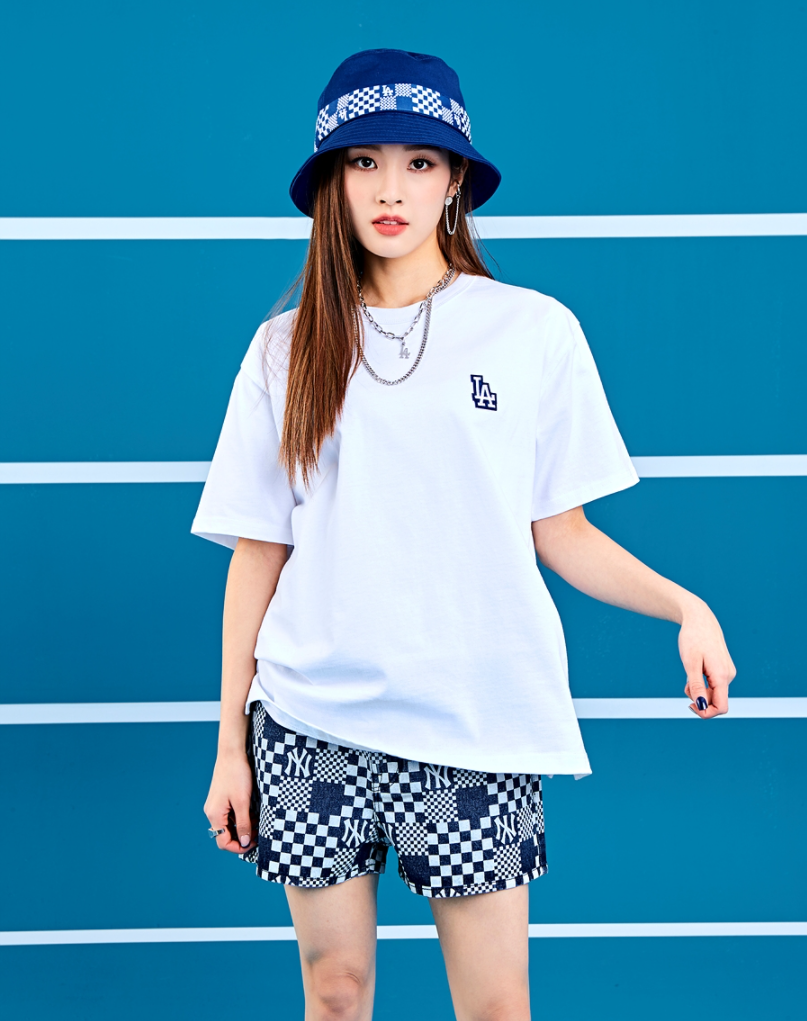  Áo thun MLB -  CHECKERBOARD BACK LOGO SHORT SLEEVE T-SHIRT LA DODGERS - 3ATSM8023-07WHS 