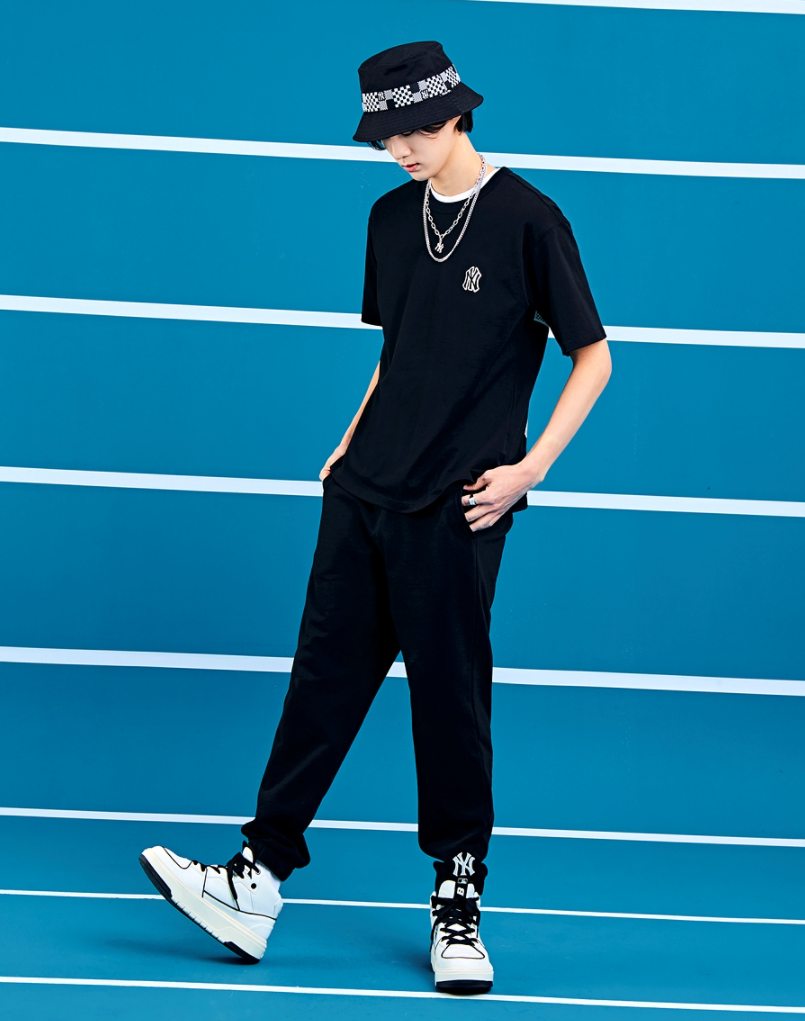  Áo thun MLB -  CHECKERBOARD BACK LOGO SHORT SLEEVE T-SHIRT NEW YORK YANKEES - 3ATSM8023-50BKS 