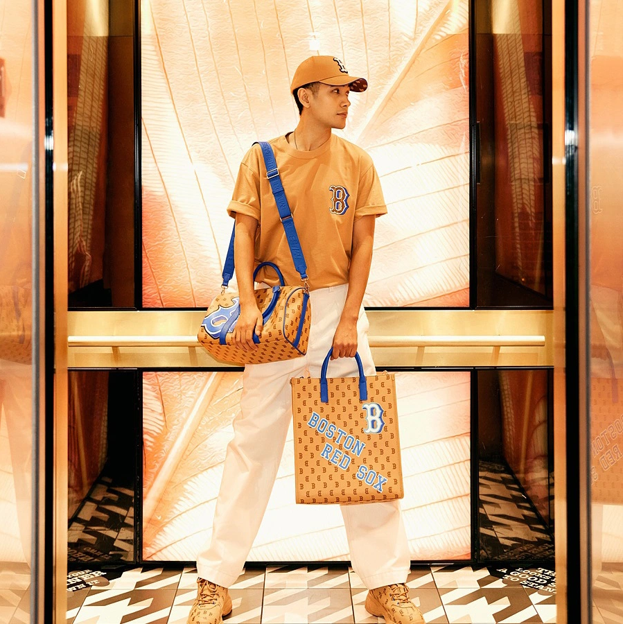 ★MLB Korea★ Vintage lettering BOS Beige 3ABKH015N-43BGS MLB KOREA Vintage Lettering Shopper Bag New York Yankees