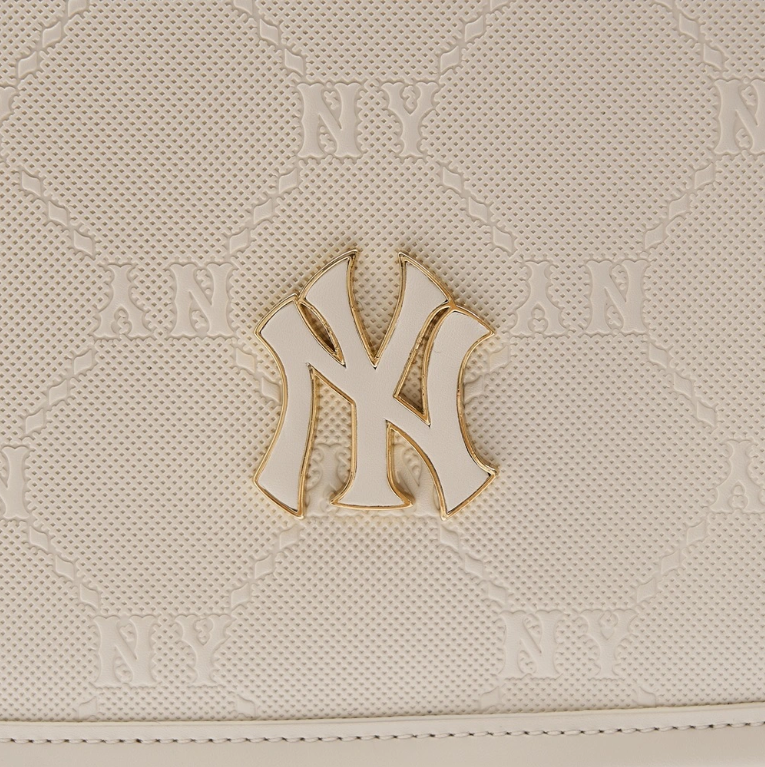  Balo MLB Korea - Dia Monogram Embossed School Bag NY Yankees Cream - 7ABKMD14N-50CRS 