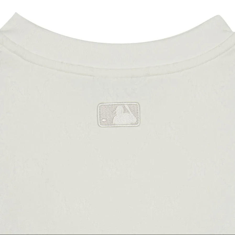  Áo thun MLB Dia Monogram Tonal Jacquard Over Fit T Shirts NY Yankees 3ATSM1353-50IVS 