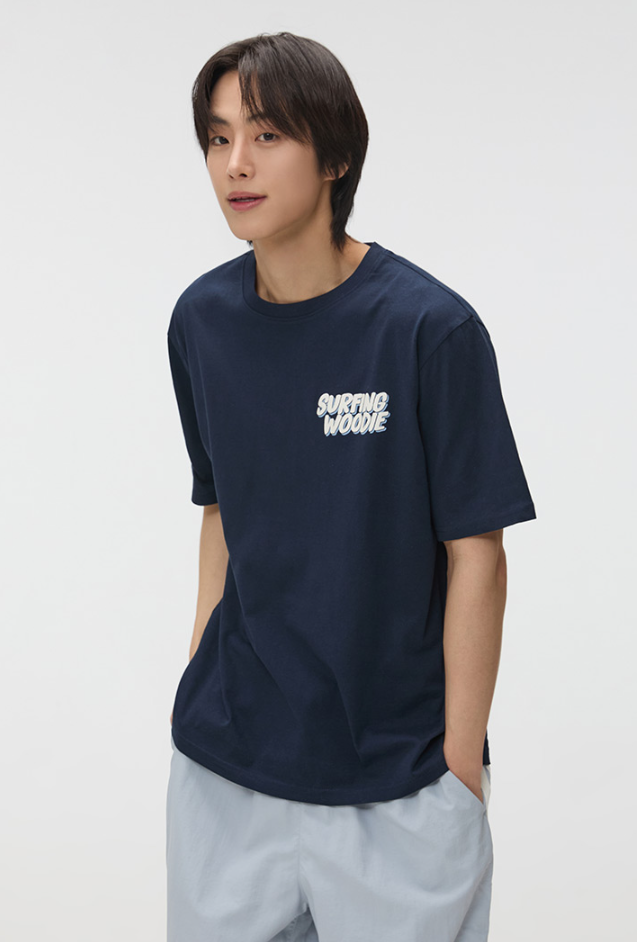  Áo Thun WHOAU (SPAO) - [Unisex] Woody SURFING Short Sleeve T-shirt Navy - SPRPF24C54 