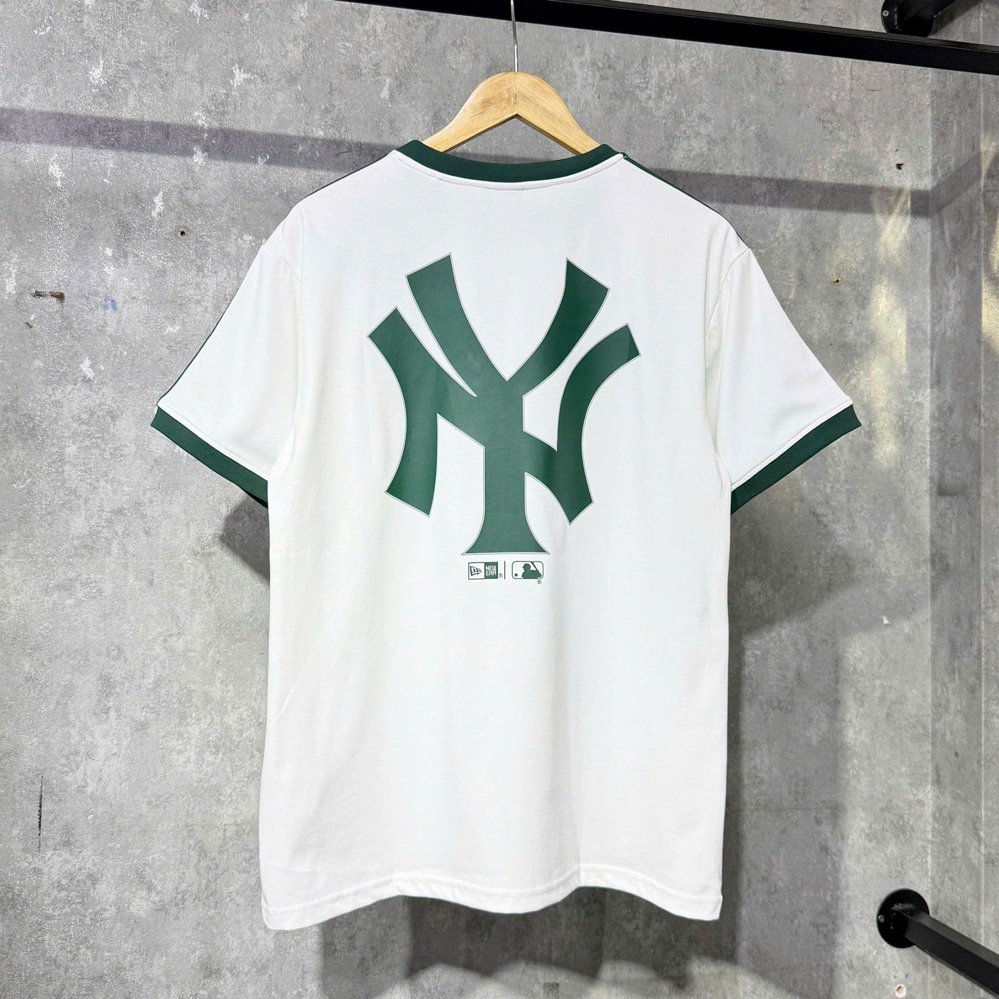 Áo Thun New Era - [Unisex] NY Yankees Small Logo Line Sleeve T-Shirt Cream Green 