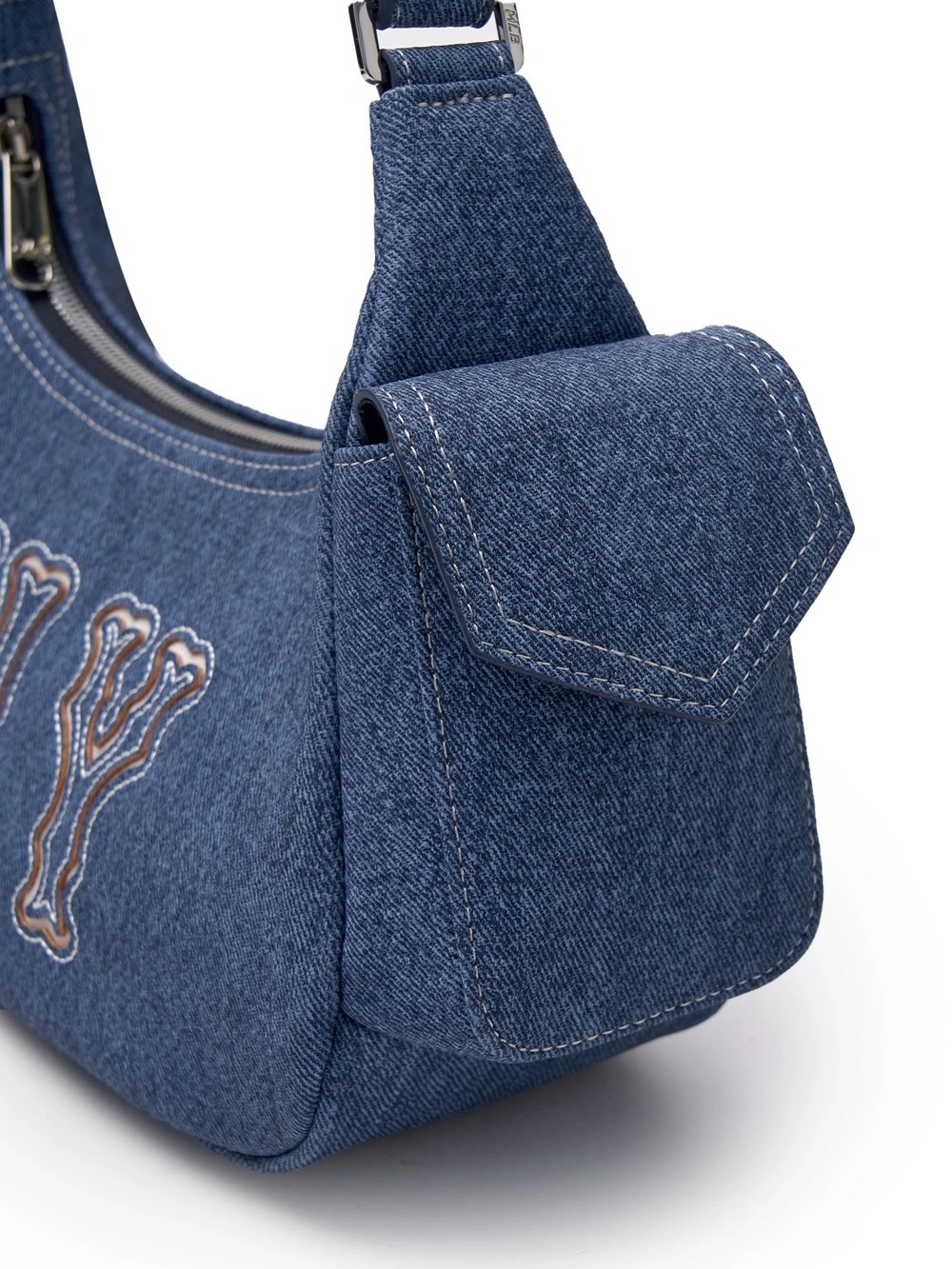 バッグ MLB KOREA Basic Mega Logo Denim CargoBag MLB KOREA Basic Mega Logo Denim CargoBag