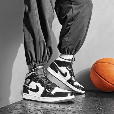 GIÀY NIKE AIR JORDAN 1 MID CARBON FIBER 
