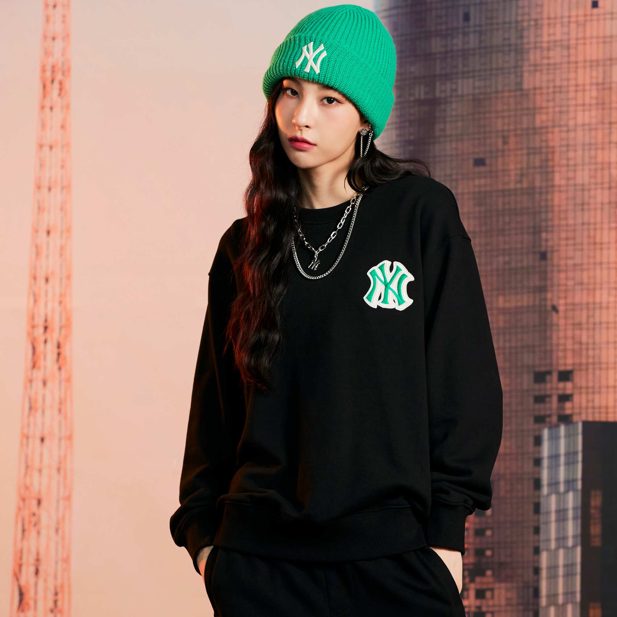 Áo Sweater MLB Korea Basic Mega Logo NEW YORK YANKEES