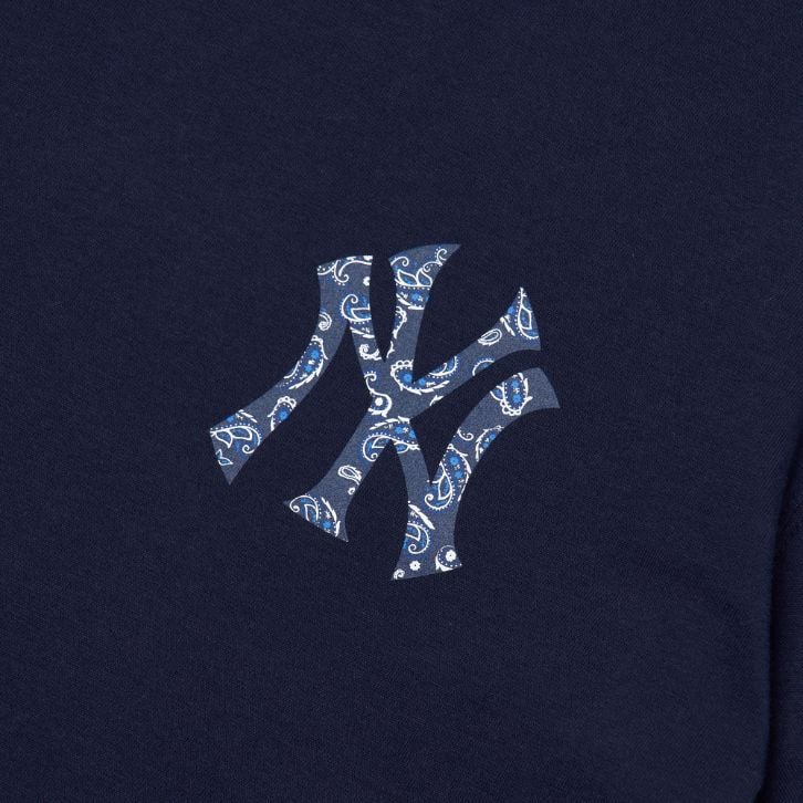 Áo thun MLB - PAISLEY MEGA LOGO T-SHIRT NEW YORK YANKEES ...