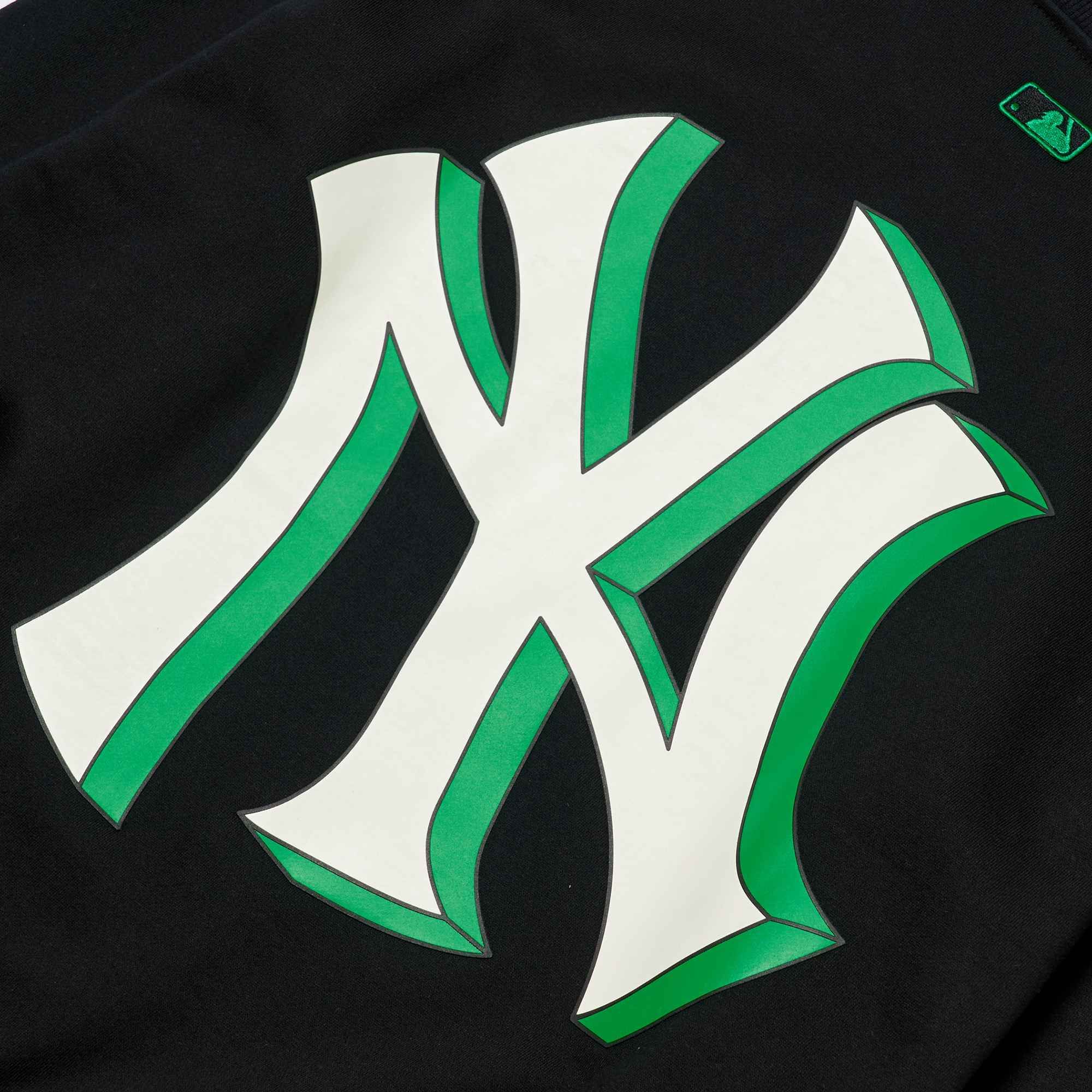  Áo Sweater MLB Korea - Basic Mega Logo Overfit Sweatshirts NEW YORK YANKEES - 3AMTB0224-50BKS 