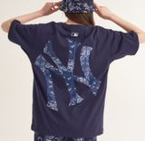  Áo thun MLB - PAISLEY MEGA LOGO T-SHIRT NEW YORK YANKEES - 3ATS53023-50NYD 