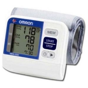 Máy Đo Huyết Áp Omron HEM-6200