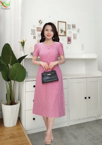 Đầm Caro Đỏ Cổ Xẻ Phối Cúc Sang Trọng DL401 
