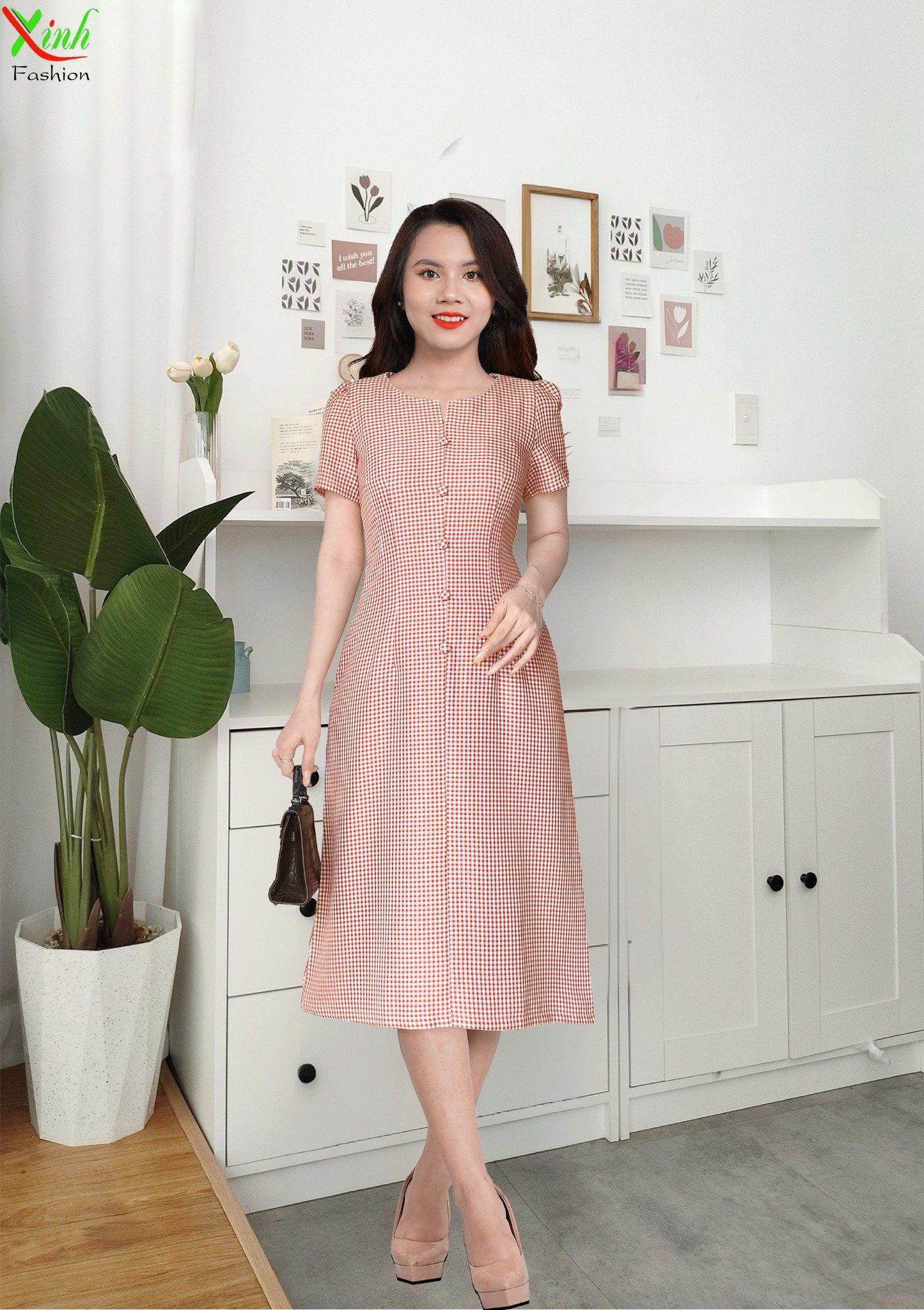 Đầm Caro Cam Nâu Cổ Xẻ Phối Cúc Sang Trọng DL402
