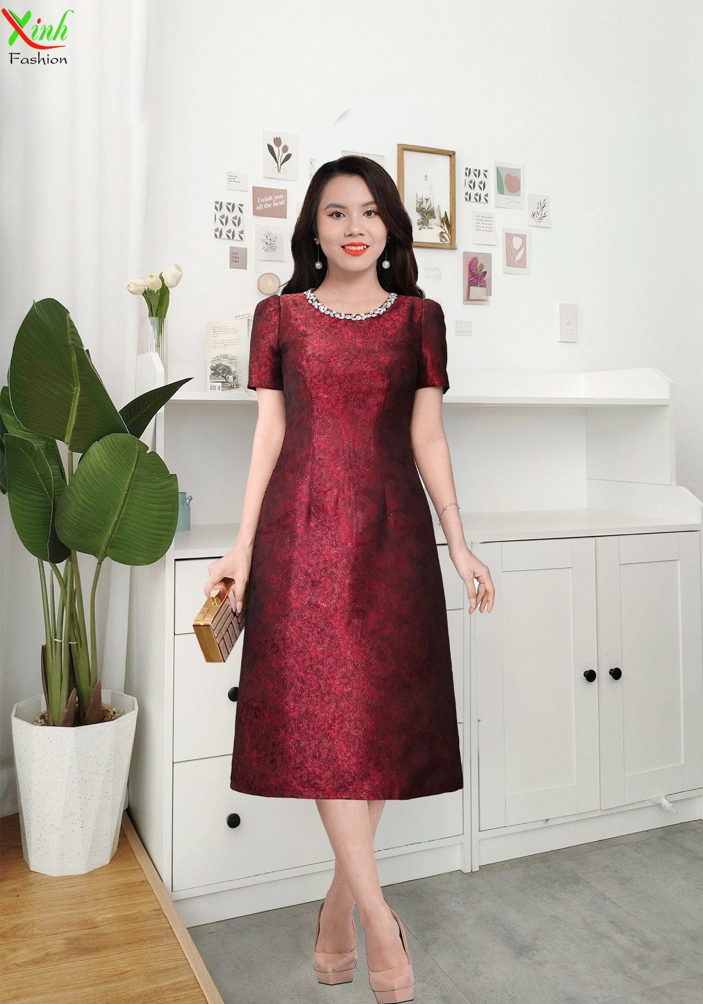 Đầm Đỏ Gấm Hoàng Gia Thượng hạng kèm lót lụa DL823