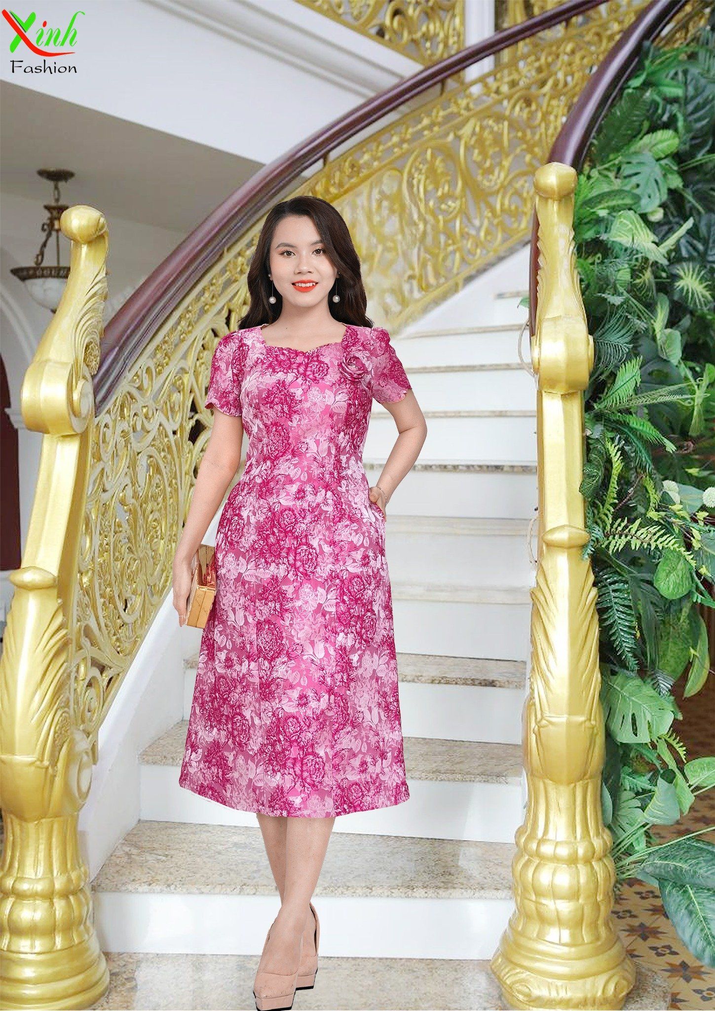 Đầm Gấm Taftap Đỏ Hồng trẻ trung hoa cài thủ công DL856