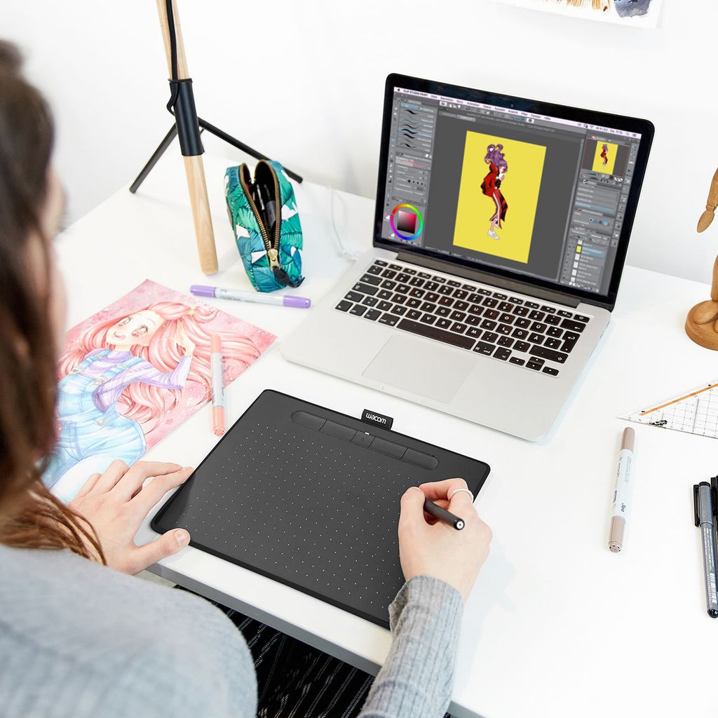 Bảng vẽ Wacom Intuos M (Bluetooth, Black) CTL-6100WL/K