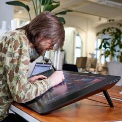 Bảng vẽ Wacom Cintiq Pro 32 DTH-3220