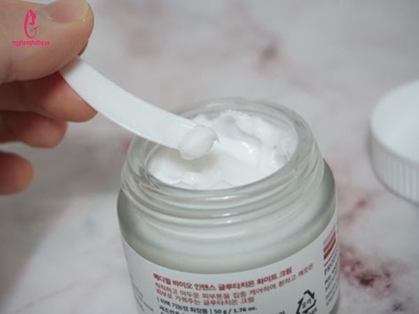 cách dùng Kem Dưỡng Trắng Da Medi-Peel Bio-Intense Glutathion 600