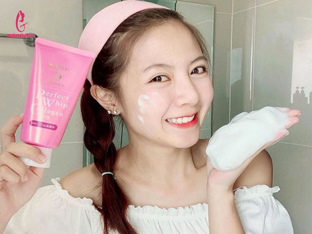 cách dùng Sữa rửa mặt Senka Perfect Whip Collagen