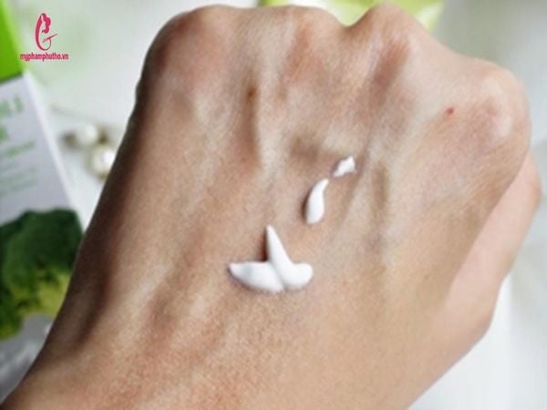 thành phần Kem trắng da bông cải súp lơ xanh Ladykin Broccoli Super Brightening